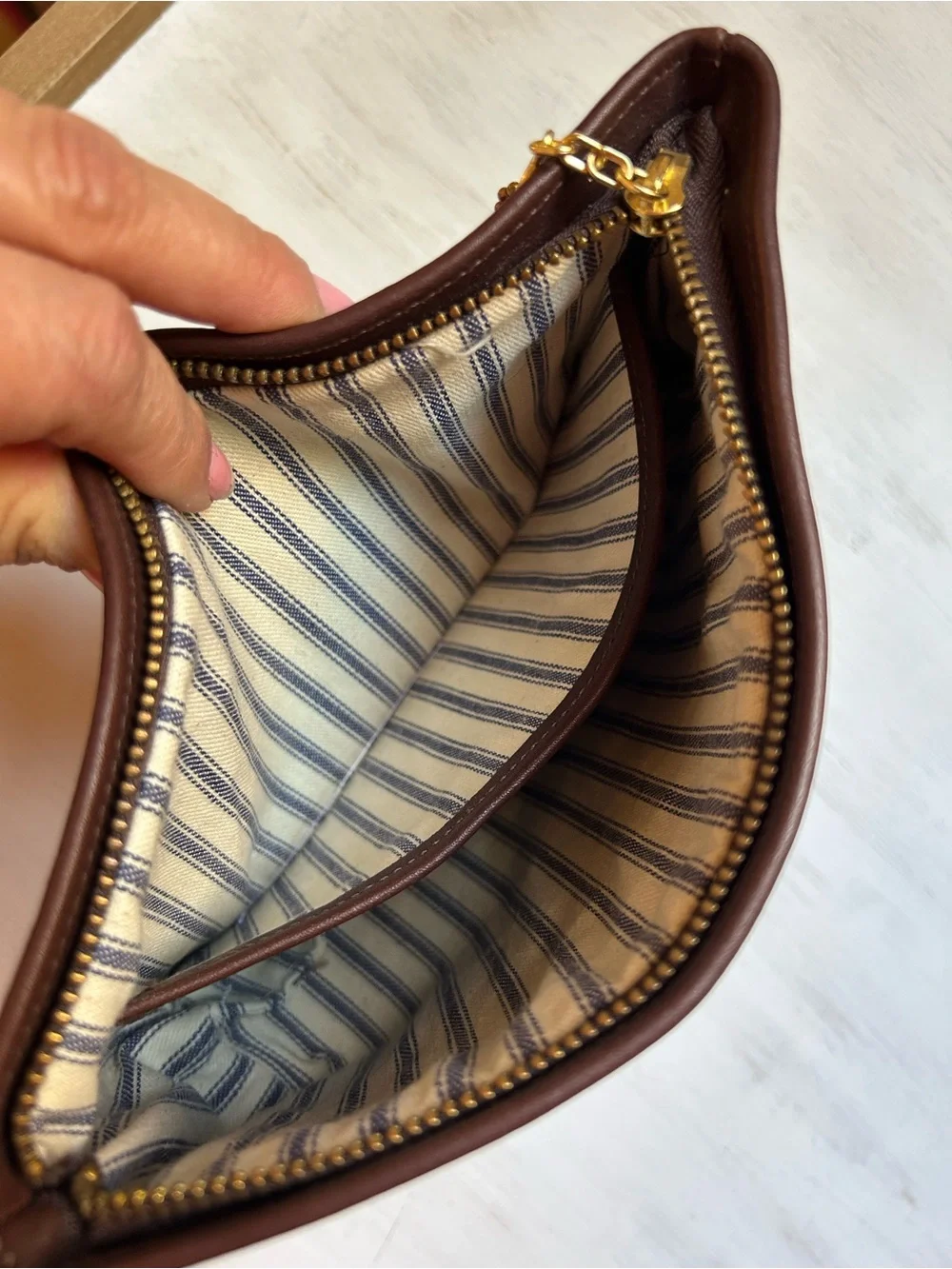Vintage Coach cosmetic bag Mahogany Leather Zip Pouch with Striped Canvas Lining